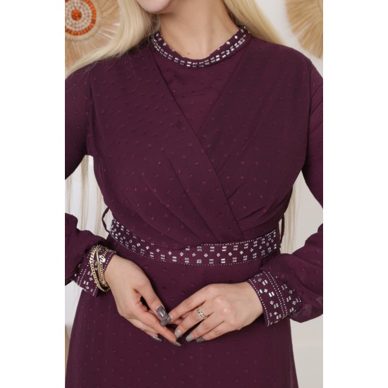 Casual/evening dress with a soft burgundy detail