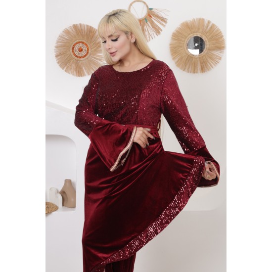 Velvet soiree dress with a luxurious burgundy color strap